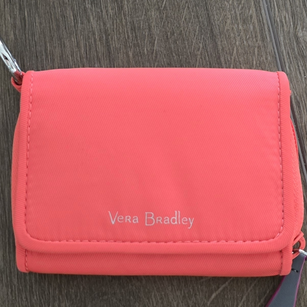 Vera Bradley Midtown Wallet - Coral Reef